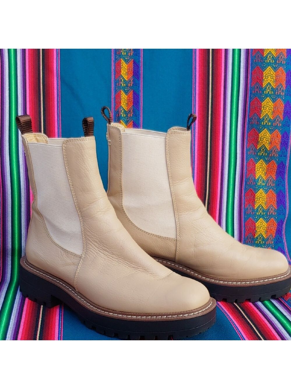 Sam Edelman Women's Cream Chelsea Slip-on Ankle Boots size 9W - Picture 3 of 16